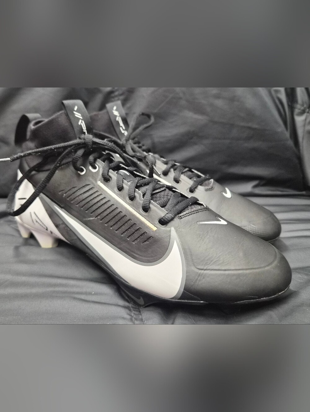 Men's Nike Vapor Edge Pro 360 2 Football Cleats (DA5456-001) Sz. 11